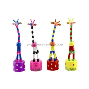 Hölzerne Giraffe Push Puppets, Schaukel körper Giraffe Desktop Spielzeug Cartoon Hand Finger Puppet