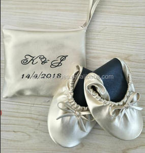Ballerines pliables dorées imprimées personnalisées de haute qualité pour cadeau de mariage pour les invités - Product Image 2