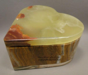 Boîte à bagues en velours Onyx vert en forme de coeur Boîte cadeau de bijoux de luxe multi-usages pour bagues Boucles d'oreilles Bracelets Organisateur élégant - Product Image 1