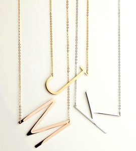 个性化不锈钢首字母名称雕刻项链 - Product Image 1