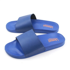 Sandalias deslizantes personalizadas para hombre, chanclas masculinas de gran tamaño, deslizantes de color liso, con logotipo - Product Image 5