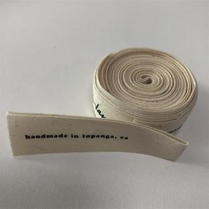 <span class=keywords><strong>Etichette</strong></span> <span class=keywords><strong>tessute</strong></span> in raso per etichetta per la cura del lavaggio stampata per abbigliamento - Product Image 5