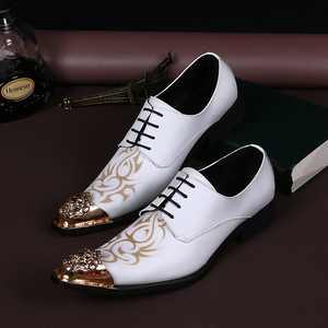 NA045 <span class=keywords><strong>scarpe</strong></span> da uomo con stampa di moda <span class=keywords><strong>scarpe</strong></span> <span class=keywords><strong>eleganti</strong></span> in vera pelle bianca con punta a punta in metallo <span class=keywords><strong>scarpe</strong></span> da festa d'affari taglie forti - Product Image 4