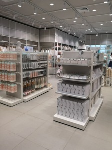 Présentoir <span class=keywords><strong>Miniso</strong></span> de haute qualité, pour le département-magasin, vitrine de supermarché, présentoir d'aliments - Product Image 3