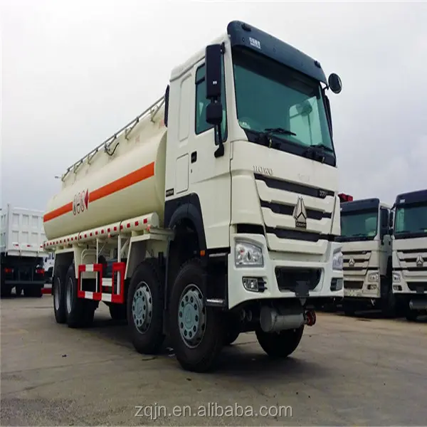 Truk HOWO 5000 Liter Tanker Bahan Bakar Truk untuk Dijual Di Ghana