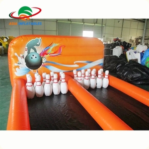 Giant opblaasbare bowling pins, menselijk bowlingbal, enorme opblaasbare bowling pinnen replica voor reclame