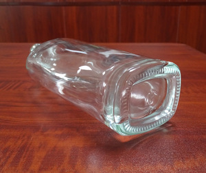 Nuevo tipo 750 ml cristal blanco fino vaso vacío botella de ginebra - Product Image 4