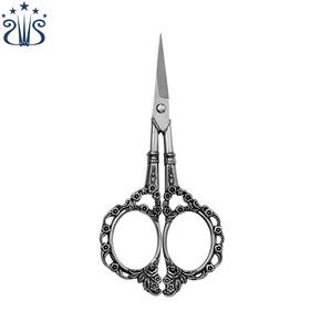 พลัม<span class=keywords><strong>กรรไกร</strong></span>วินเทจที่ละเอียดอ่อนและเย็บปักถักร้อยและ<span class=keywords><strong>กรรไกร</strong></span>แต่งเล็บ - Product Image 2