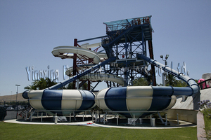 Glissière d'eau commerciale de fibre de verre de frisson extérieur adulte pour des piscines faites d'acier - Product Image 4