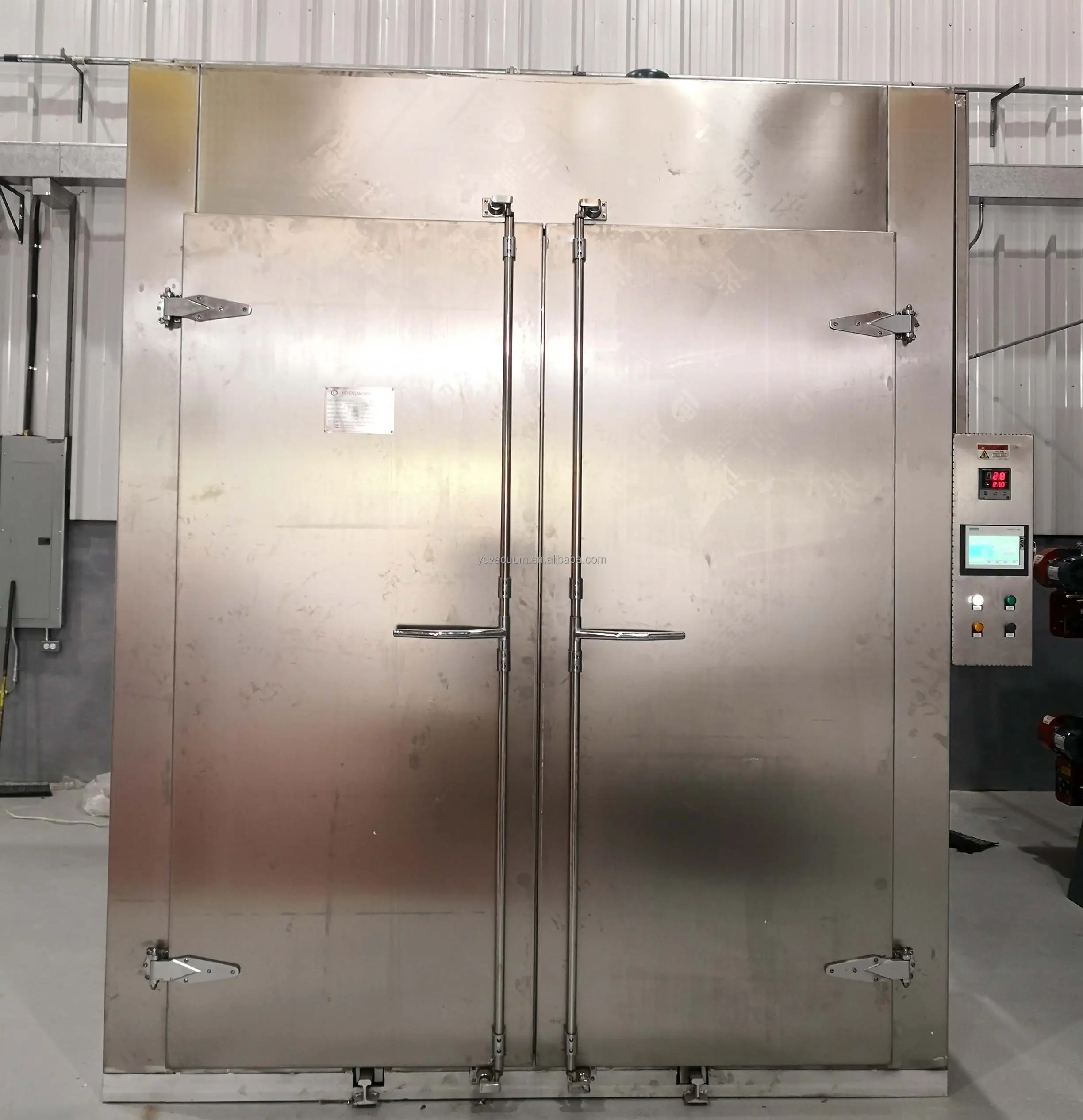 Forced air drying oven with uniform temperature for motor winding coil armature
