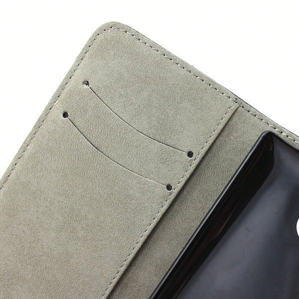 BlackBerry Porsche Design P'9983 ケース、BlackBerry Porsche Design