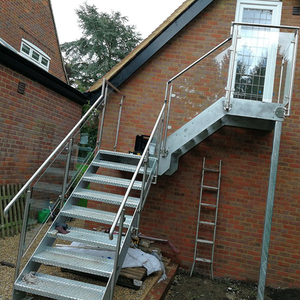 <span class=keywords><strong>Escalier</strong></span> en colimaçon en acier préfabriqué de conception <span class=keywords><strong>moderne</strong></span>, durable <span class=keywords><strong>et</strong></span> peu coûteux pour une utilisation intérieure <span class=keywords><strong>et</strong></span> extérieure dans les villas - Product Image 2