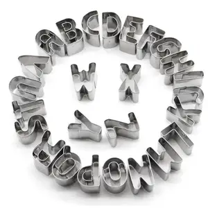Lixsun Set pemotong kue huruf alfabet, cetakan makanan penutup Fondant baja tahan karat 26 buah