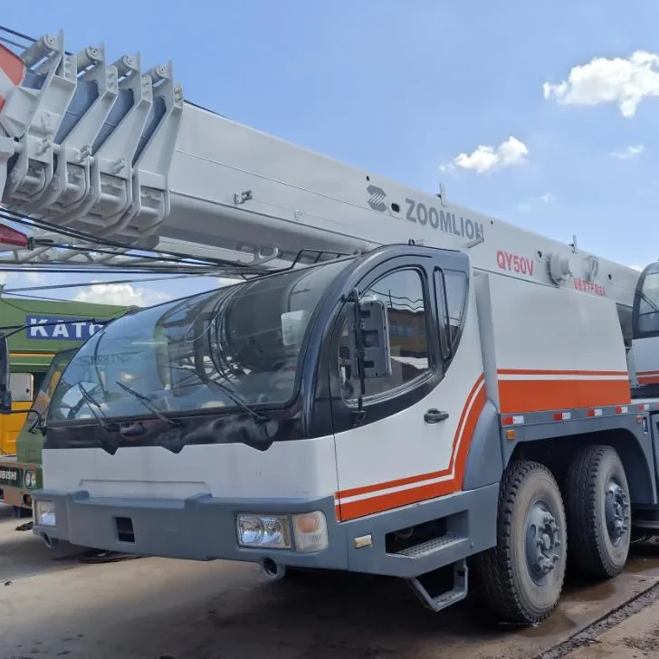 Secondhand Chinese 50T Truck Crane in good working condition