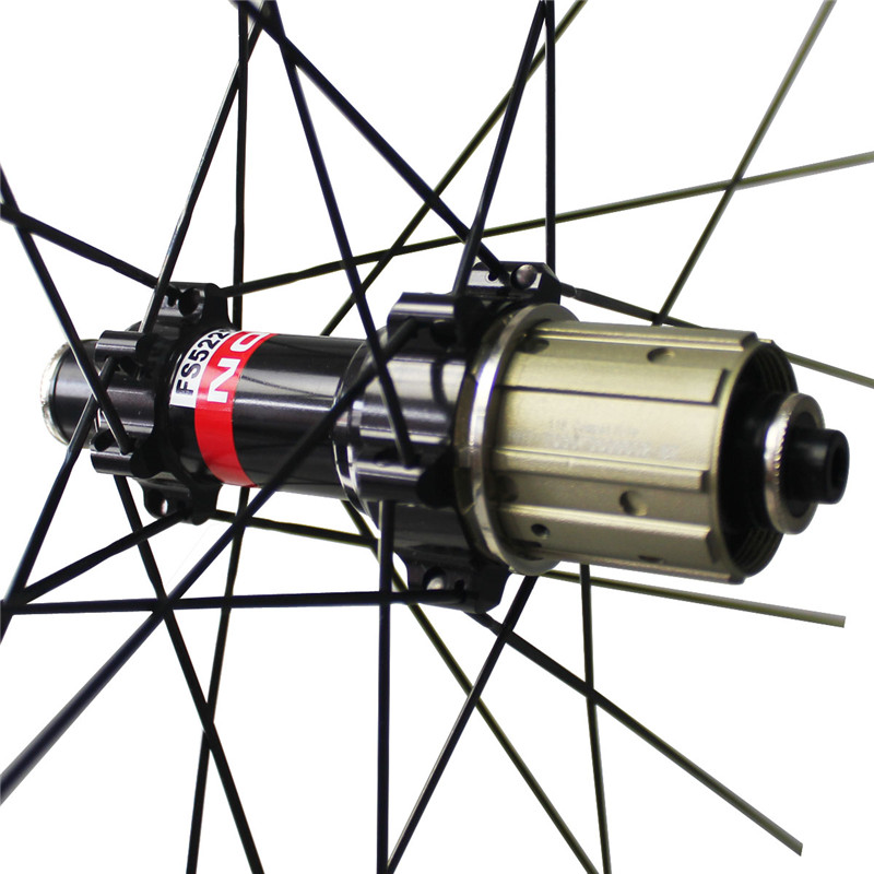 38mm Clincher Toray Carbon Wheelset With Novatec Hub & Sapim