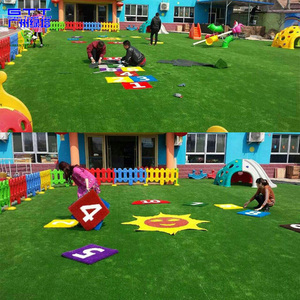 <span class=keywords><strong>Tapis</strong></span> coloré personnalisé à imprimé animal gazon artificiel extérieur pour la maternelle, l'école, les sports, le football, la piste d'arc-en-ciel, l'aire <span class=keywords><strong>de</strong></span> jeux - Product Image 6