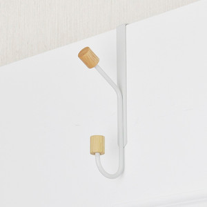 ตะขอแขวนเสื้อผ้าทำจากไม้ลวดโลหะเคลือบสีขาวแบบพิเศษ - Product Image 1