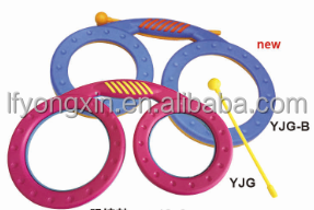<span class=keywords><strong>Tambourine</strong></span> percussão instrumento óculos forma Drum plástico espetáculo tambor com pele plástica para crianças