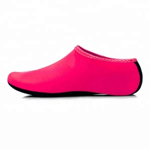 High Quality Colorful Neoprene <strong>Beach</strong> <strong>Socks</strong> for Adults Water Sports - Product Image 5