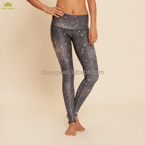 裸の女性のセックスレギンスのフィットネスタイツ写真 - Product Image 2