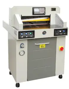 الهيدروليكية التي يتم التحكم فيها الة قطع الورق ورق صناعي ماكينات قص
