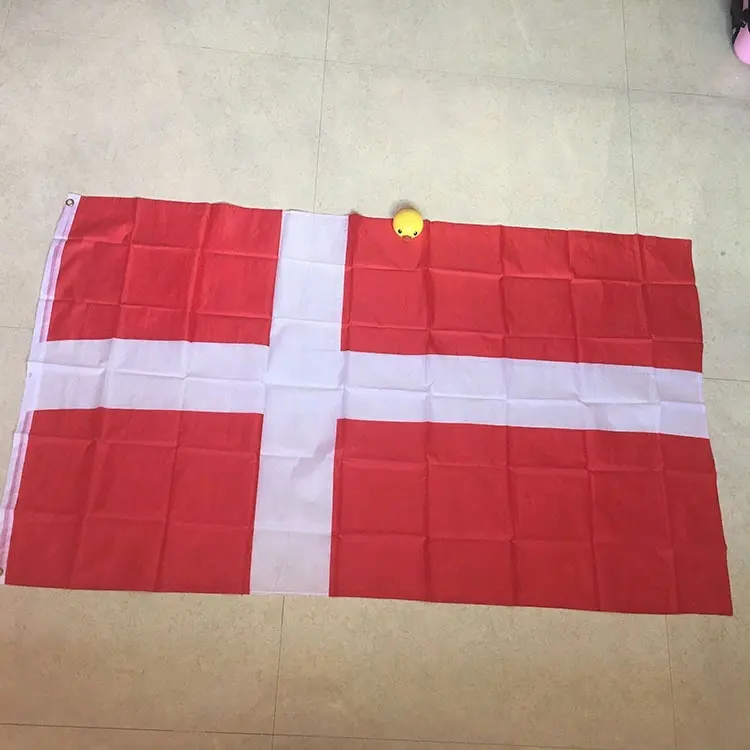 3x5デンマークデンマークヨーロッパ国旗3'x5 'バナーグロメットは屋外で退色しにくい