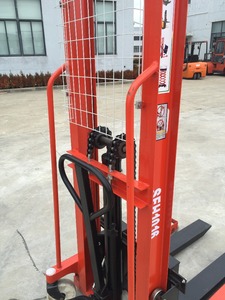 Shanghai Gp 1.5 टन हाथ हाइड्रोलिक स्टेकर ट्रक, लिफ्ट ऊंचाई 3000 मिमी - Product Image 3