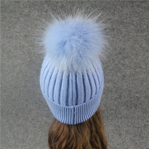 Invierno de punto sombrero con <span class=keywords><strong>peludas</strong></span> bolas de pelo de lana sensación mujeres Floppy Pom Beanie sombreros - Product Image 3