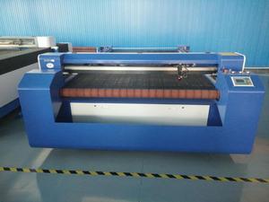 1325 Lasers chneid maschine mit automatischer Zuführ funktion und Walze zum Schneiden von Stoff, Textil und Kleidung - Product Image 2