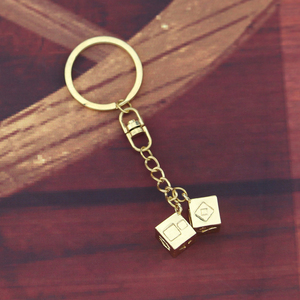 LLavero de estrella W <span class=keywords><strong>Han</strong></span> <span class=keywords><strong>Solo</strong></span>, colgante de dados Lucky Sabacc, Halcón Milenario, Cosplay - Product Image 3