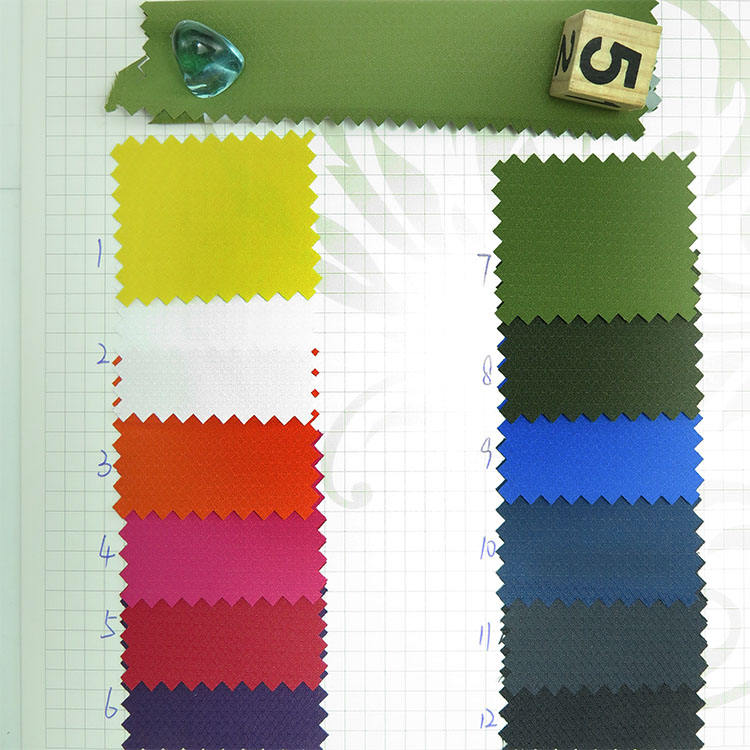 La valeur par défaut est le noir, veuillez contacter le commerçant pour connaître la couleur