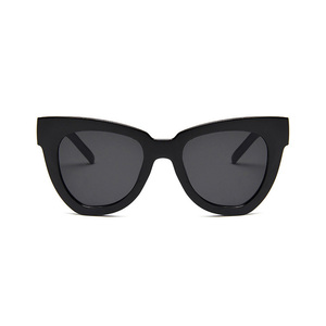 13234 Superhot <span class=keywords><strong>gafas</strong></span> <span class=keywords><strong>de</strong></span> moda <span class=keywords><strong>de</strong></span> las mujeres <span class=keywords><strong>de</strong></span> la <span class=keywords><strong>marca</strong></span> diseñador <span class=keywords><strong>gafas</strong></span> <span class=keywords><strong>de</strong></span> <span class=keywords><strong>sol</strong></span> <span class=keywords><strong>de</strong></span> plástico barato <span class=keywords><strong>de</strong></span> tonos, 2019 <span class=keywords><strong>gafas</strong></span> <span class=keywords><strong>de</strong></span> <span class=keywords><strong>sol</strong></span> - Product Image 2