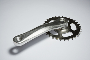Vélo de route tout suspendu 21 vitesses de marque chinoise, disponible chez le magasin de vélos, avec fourche en alliage d'aluminium et système de frein à disque - Product Image 4