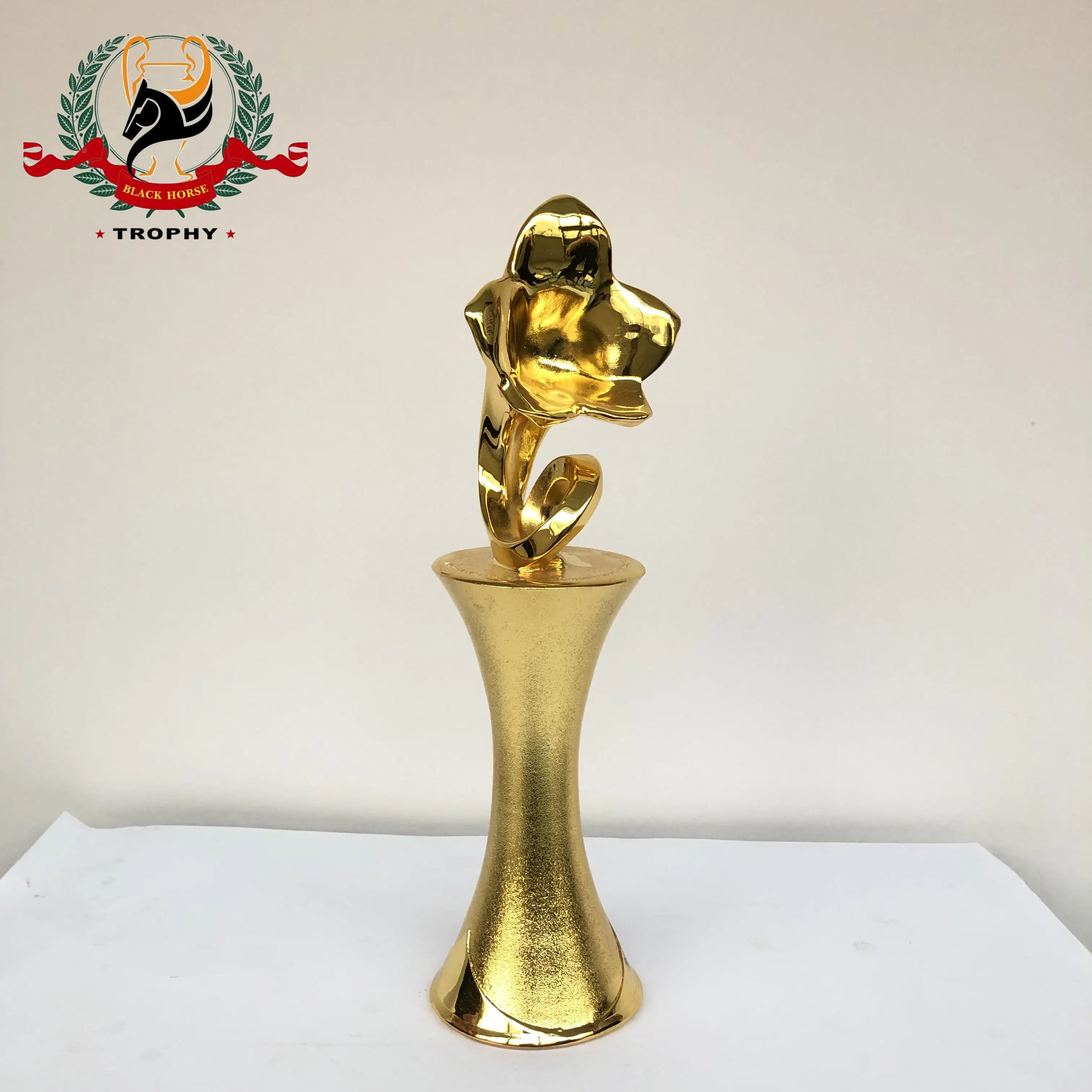 Custom metal flower stand Golden Morning Glory Shape Awards Metal Decorative Flowers Trophy