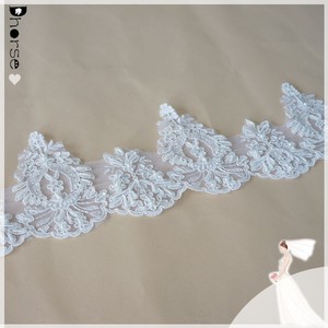 Vente chaude délicate Chic perlé petite dentelle garniture Polyester ivoire pour voile de mariage DHBL1582 - Product Image 2