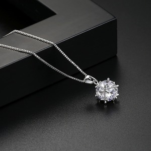 LUOTEEMI bella classica moda <span class=keywords><strong>argento</strong></span> colore chiaro Cubic Zirconia piccola <span class=keywords><strong>collana</strong></span> con ciondolo a sfera per le donne - Product Image 5