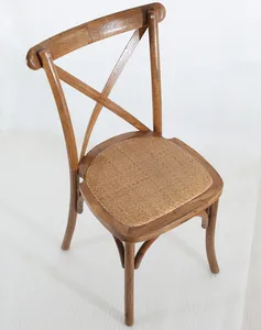 橡木古董交叉椅背与婚礼/宴会的藤椅