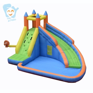 3-5 Trẻ Em Sân Nhà Mùa Hè/Mùa Đông Mặt Đất Nước Phun <span class=keywords><strong>Inflatable</strong></span> Trượt Nước Công Viên - Product Image 1