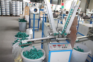 Machine automatique de rembobinage de bobines de fil textile à 2 têtes, enrouleur pour machine de tressage de corde - Product Image 2