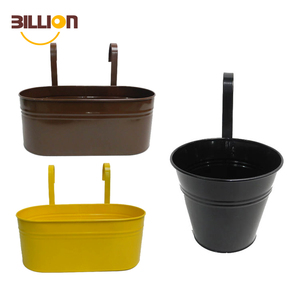 Colorido hierro maceta balcón jardín maceta plantadores <span class=keywords><strong>colgantes</strong></span>, cubos de <span class=keywords><strong>flores</strong></span> de metal - Product Image 1