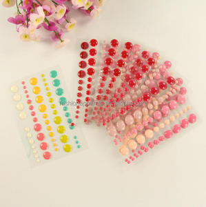 Autocollants personnalisés en strass avec perles de cristal Design <span class=keywords><strong>à</strong></span> dos plat de haute qualité pour chaussures de mariage - Product Image 1