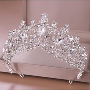 New Vintage Argento Barocco Tiara <span class=keywords><strong>Per</strong></span> La Regina <span class=keywords><strong>Sposa</strong></span> Corone Di Cristallo di compleanno <span class=keywords><strong>Da</strong></span> <span class=keywords><strong>Sposa</strong></span> di Modo di Cerimonia Nuziale Dei Monili Dei <span class=keywords><strong>Capelli</strong></span> <span class=keywords><strong>Accessori</strong></span> <span class=keywords><strong>Da</strong></span> <span class=keywords><strong>Sposa</strong></span> - Product Image 2
