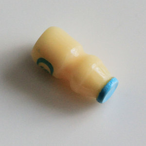 Atacado 100pcs Resina Garrafa Iogurte Garrafa de Leite <span class=keywords><strong>Artificial</strong></span> Simulação Comida Em Miniatura DIY Início Artesanato Resina - Product Image 6