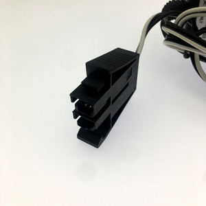 Caricabatterie Verde Autentico <span class=keywords><strong>da</strong></span> <span class=keywords><strong>6</strong></span> <span class=keywords><strong>Volt</strong></span> 6V 1A per Giocattoli Cavalcabili Peg Perego Santa Fe Train MECB0037U, Alimentatore - Product Image 4