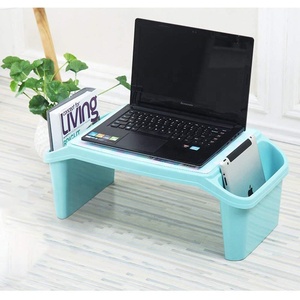 Bureau portable multifonctionnel conçu comme un <span class=keywords><strong>pont</strong></span> avec deux grandes poches latérales <span class=keywords><strong>pour</strong></span> enfants et adultes, idéal <span class=keywords><strong>pour</strong></span> la lecture et la prise de repas. - Product Image 1
