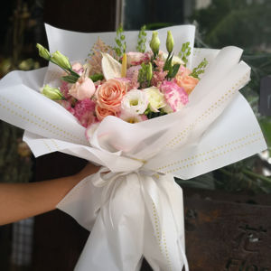 Shinewrap 2018 الأزياء بوتيك أحدث V. <span class=keywords><strong>I</strong></span>. P.100 ٪ للماء 58*58 سنتيمتر زهرة هدية ورق التغليف - Product Image 1