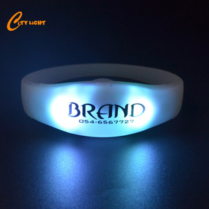 Braccialetto <span class=keywords><strong>LED</strong></span> Programmabile DMX 15 Multicolore con Logo Personalizzato, Controllato a Distanza - Product Image 4