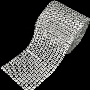 स्टाइलिश 12 पंक्तियों चांदी जड़ी हैंडबैग के लिए पिरामिड स्फटिक जाल रोल ट्रिम सजावट - Product Image 4