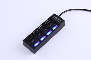 2016 4-port <span class=keywords><strong>USB2</strong></span>.<span class=keywords><strong>0</strong></span> <span class=keywords><strong>hub</strong></span> avec des commutateurs électriques individuels et Led - Product Image 2