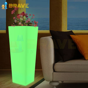 Grands pots <span class=keywords><strong>de</strong></span> fleurs décoratifs <span class=keywords><strong>de</strong></span> jardin illuminés par LED d'extérieur avec fleurs artificielles Jardinières en plastique PE - Product Image 4